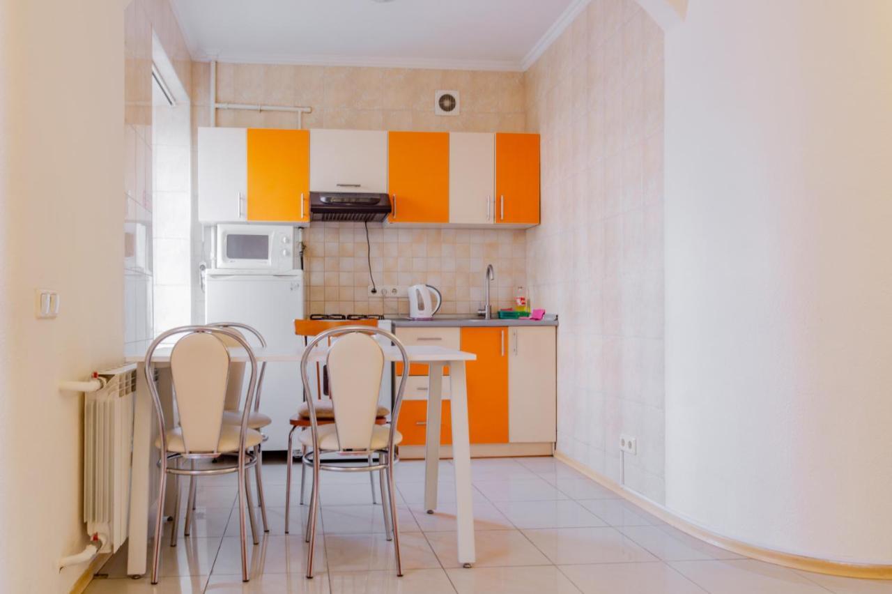 Apartment Triokhsviatytelskaya Street 3 Kiew Exterior foto