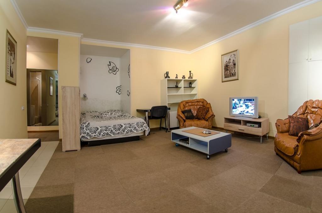 Apartment Triokhsviatytelskaya Street 3 Kiew Exterior foto
