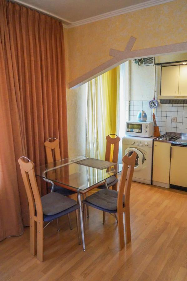 Apartment Triokhsviatytelskaya Street 3 Kiew Exterior foto